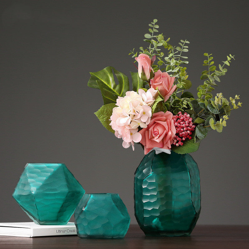Retro Vase Geometric